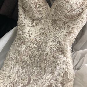 Trumpet Wedding dress with detachable cap sleeves.